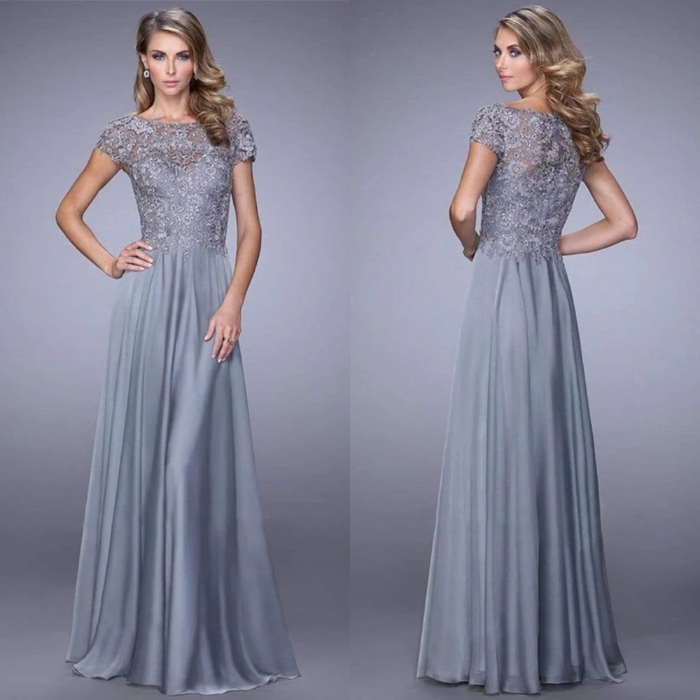 La Femme 21627 Platinum Lace Satin A Line Cap Sleeve Formal Gown Size 4 NWT